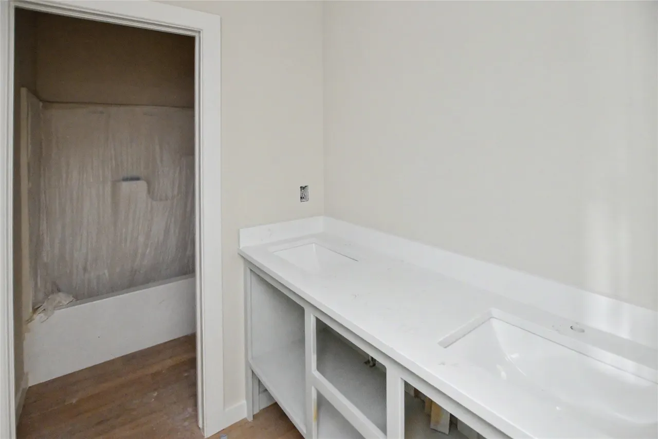 Photo 14 — 18915 W Hunters Court, Park Hill, OK 74451