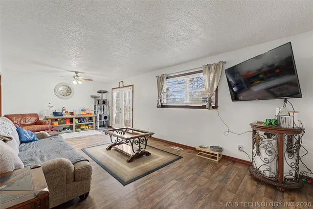 Photo 3 — 14131 N 100th Avenue E, Collinsville, OK 74021