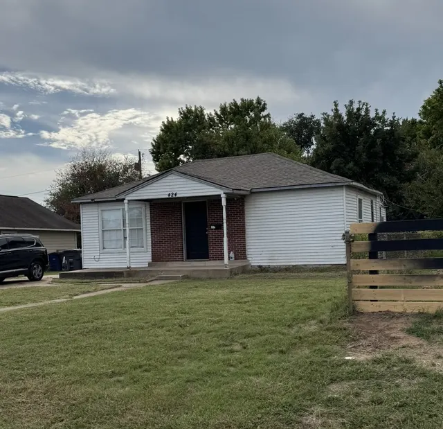 Photo 2 — 424 S 48th WestAvenue, Tulsa, OK 74127