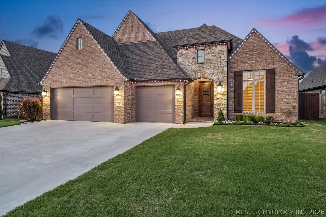 Front exterior — 7915 N 149th EastAvenue, Owasso, OK 74055