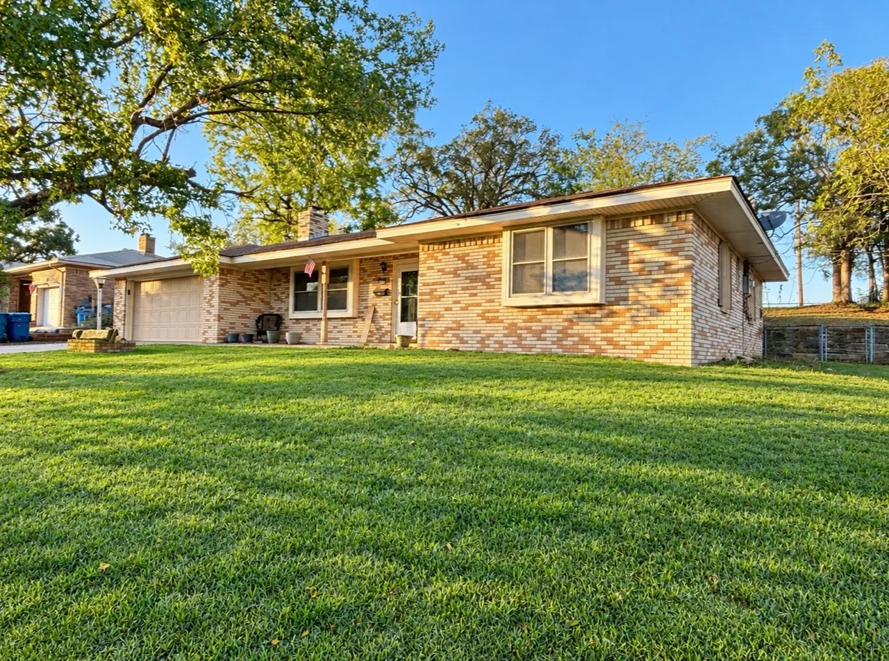 Front exterior — 513 E Polk Avenue, McAlester, OK 74501