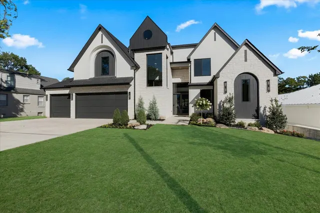 Photo 2 — 4609 S Birmingham Avenue, Tulsa, OK 74105