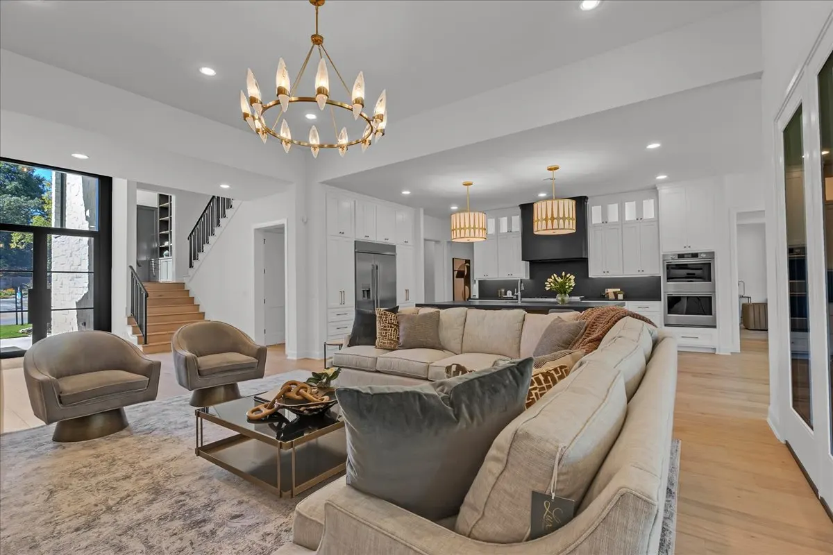 Photo 11 — 4609 S Birmingham Avenue, Tulsa, OK 74105