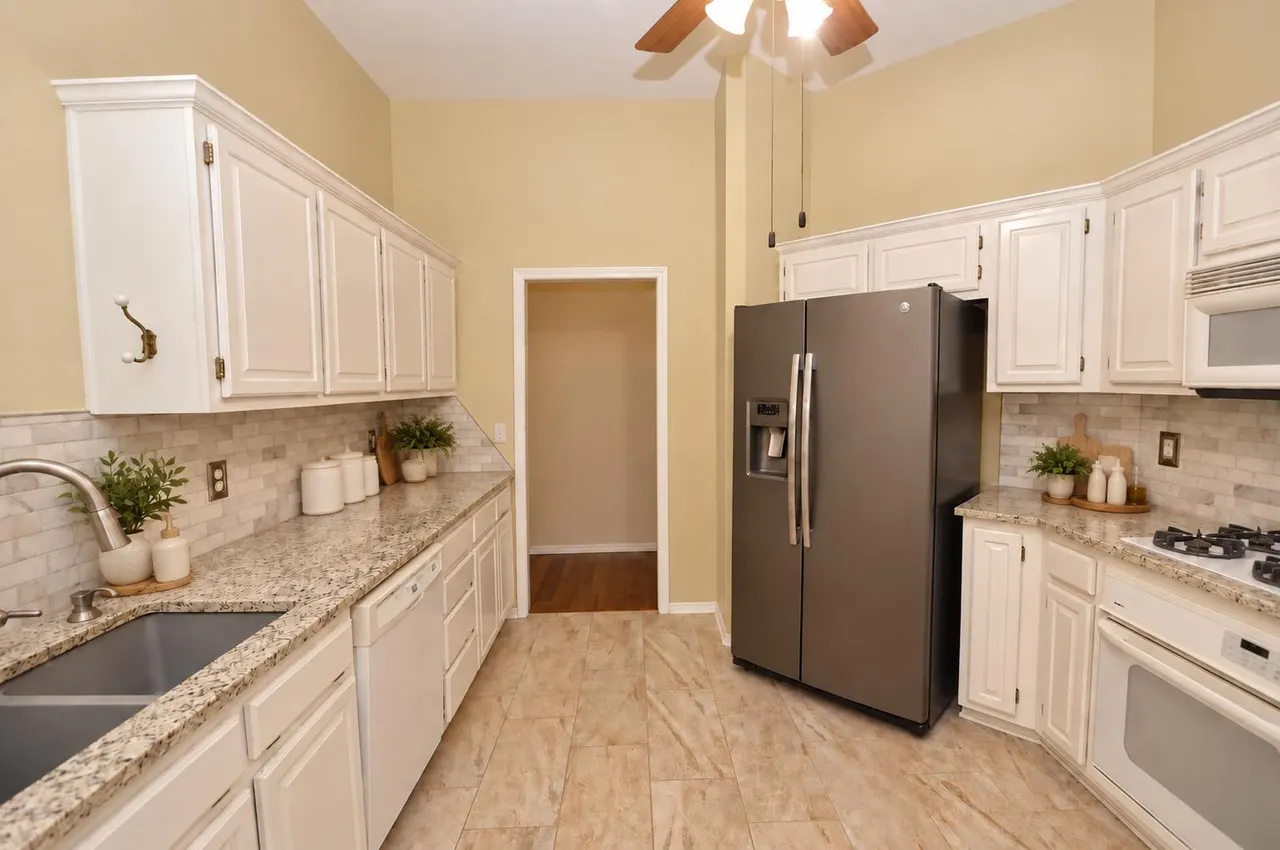 Photo 10 — 2450 S Umbrella Place, Broken Arrow, OK 74012