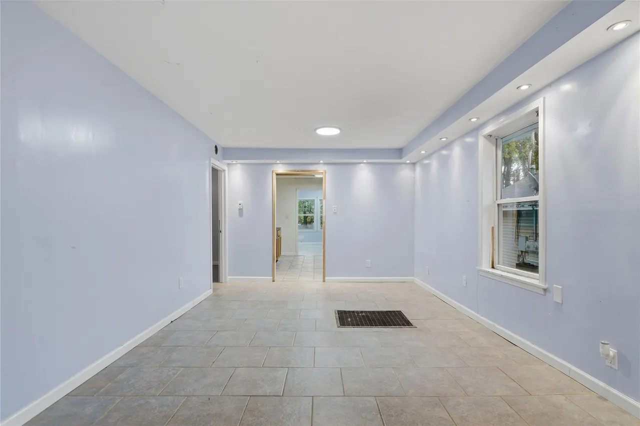 Photo 5 — 55 N Xanthus Avenue, Tulsa, OK 74110