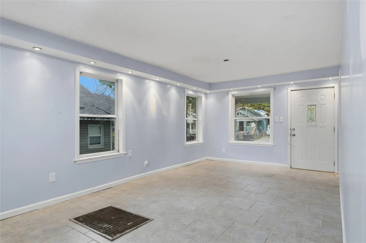 Photo 8 — 55 N Xanthus Avenue, Tulsa, OK 74110