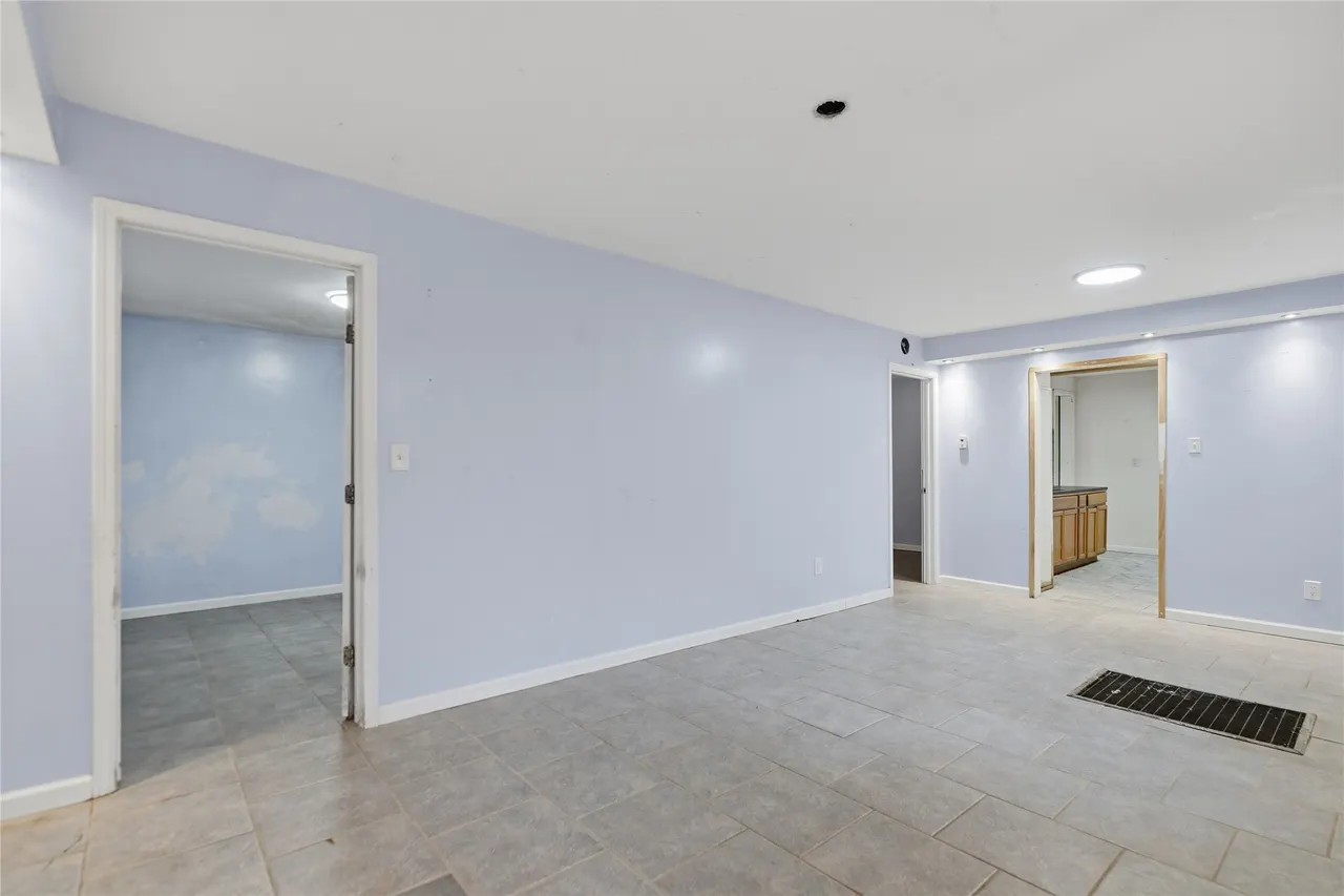 Photo 9 — 55 N Xanthus Avenue, Tulsa, OK 74110