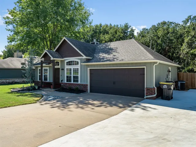 Photo 3 — 15970 S 294th East Avenue, Coweta, OK 74429