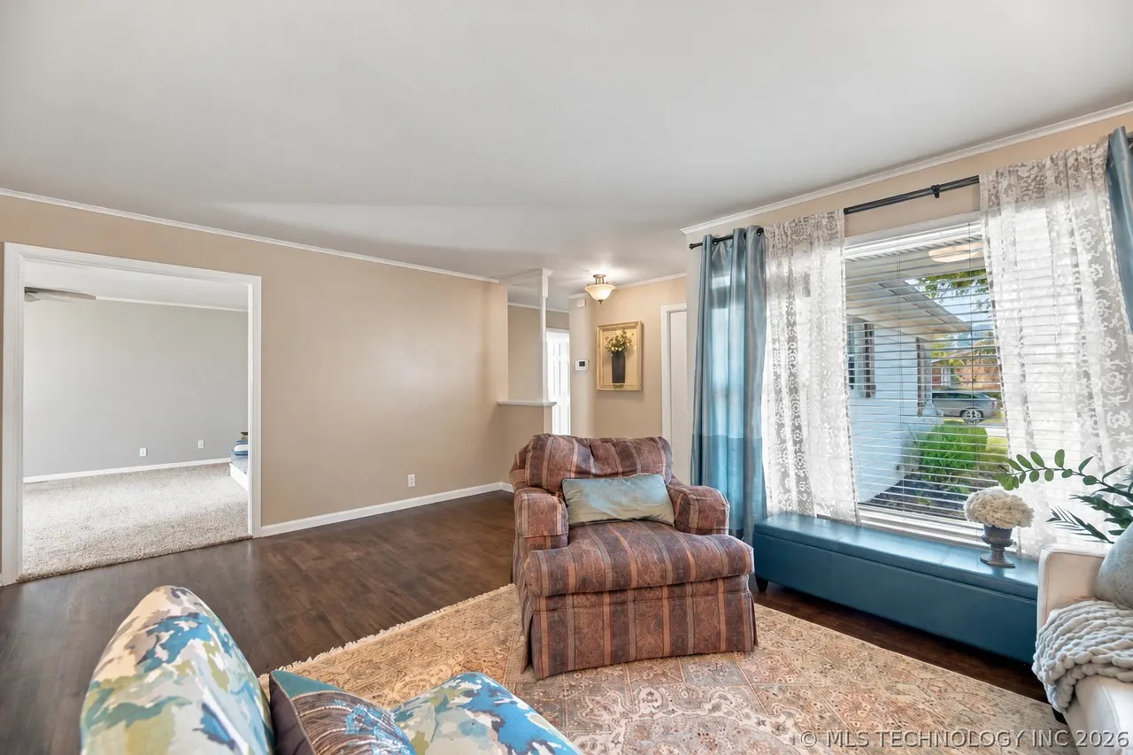 Photo 5 — 5327 E 28th Street E, Tulsa, OK 74114