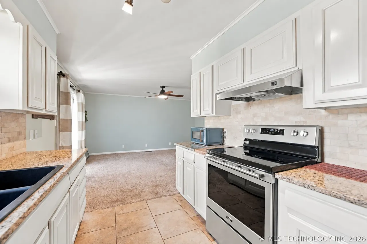 Photo 11 — 5327 E 28th Street E, Tulsa, OK 74114