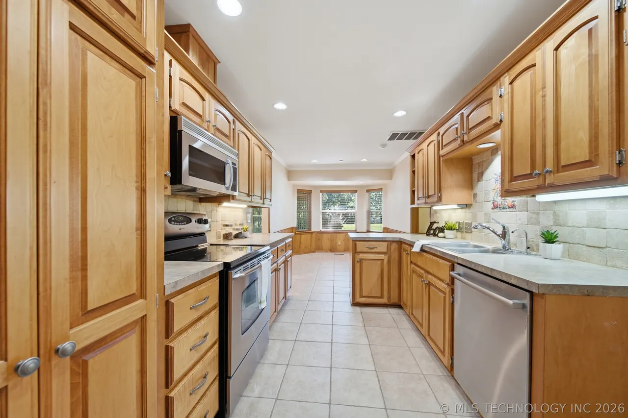 Photo 9 — 9130 E 114th Street S, Bixby, OK 74008