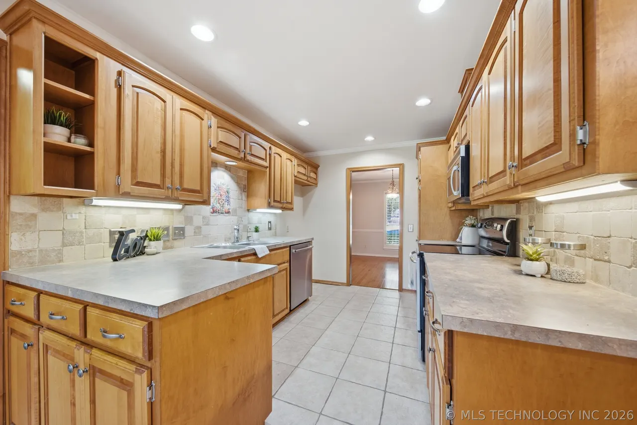 Photo 12 — 9130 E 114th Street S, Bixby, OK 74008