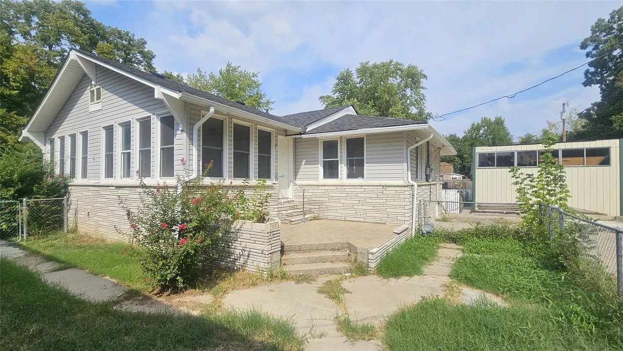 Photo 26 — 214 F Street NW, Miami, OK 74354