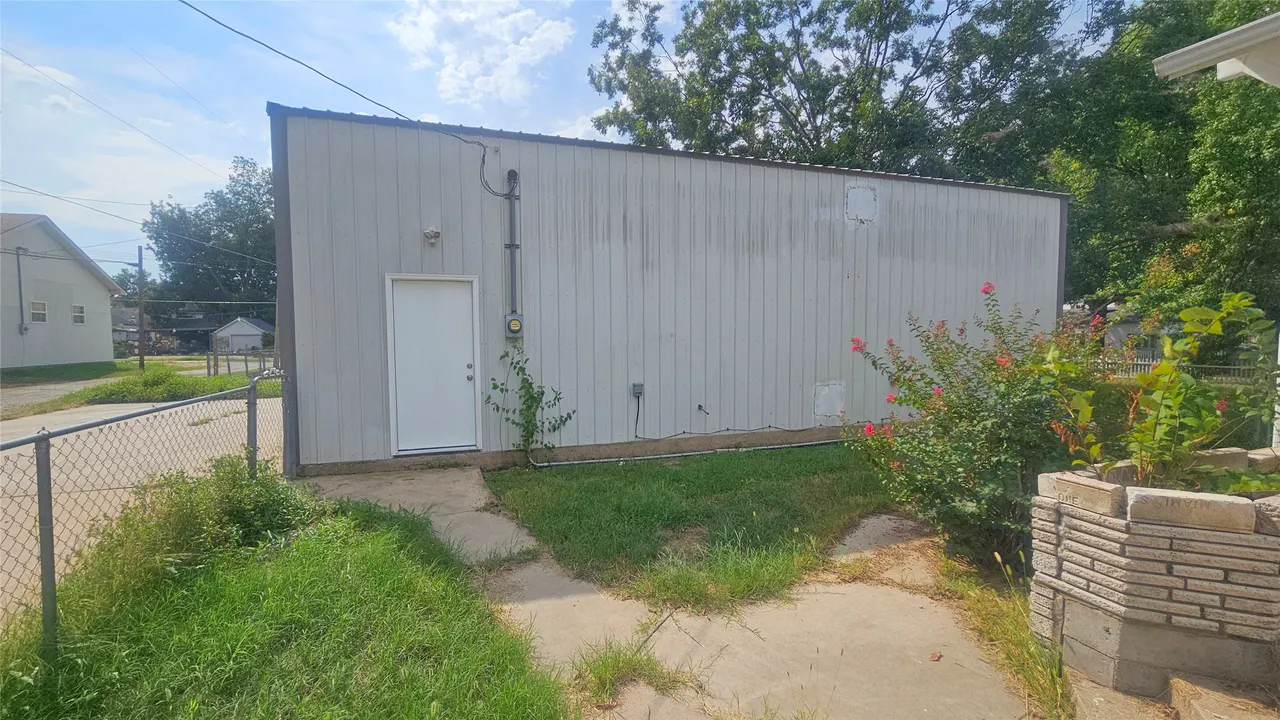 Photo 27 — 214 F Street NW, Miami, OK 74354
