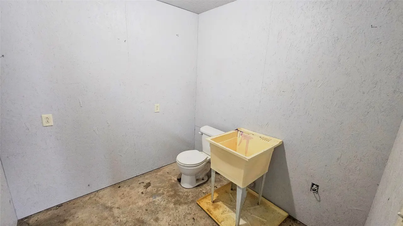 Photo 31 — 214 F Street NW, Miami, OK 74354
