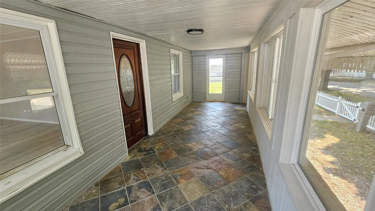 Photo 4 — 214 F Street NW, Miami, OK 74354
