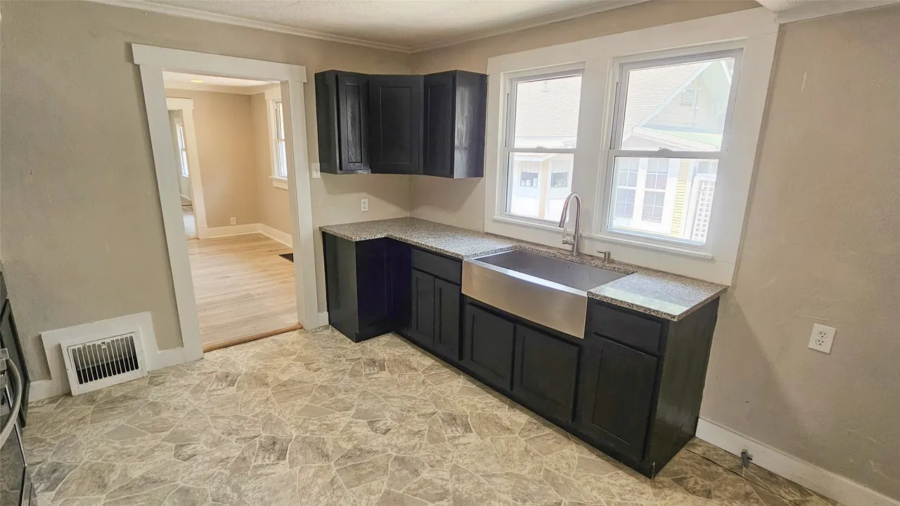 Photo 10 — 214 F Street NW, Miami, OK 74354