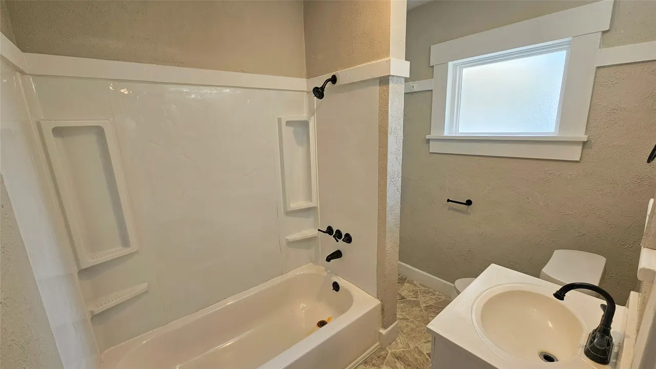 Photo 15 — 214 F Street NW, Miami, OK 74354