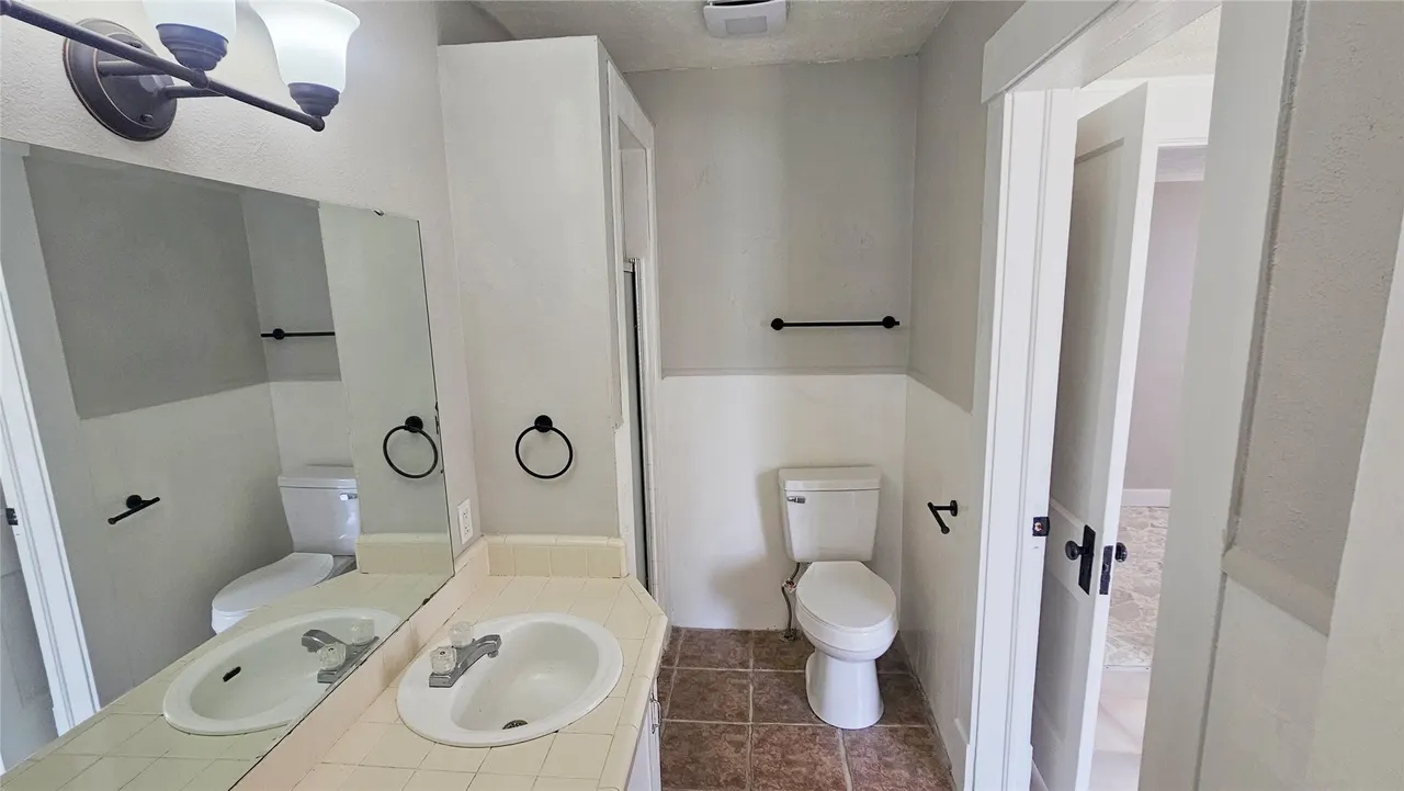 Photo 21 — 214 F Street NW, Miami, OK 74354