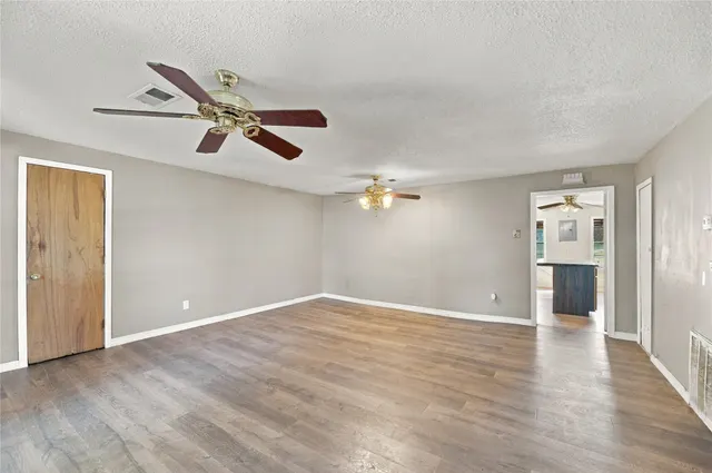 Photo 4 — 1136 S Maple, Bartlesville, OK 74003