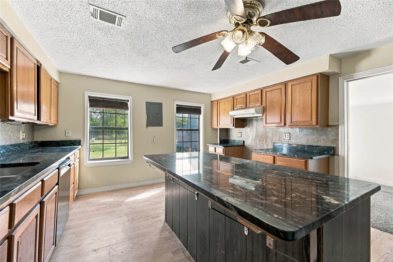 Photo 6 — 1136 S Maple, Bartlesville, OK 74003
