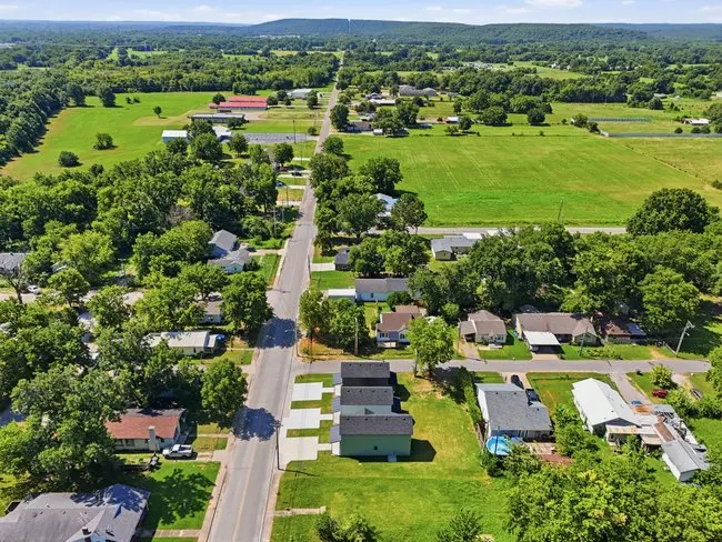 Photo 36 — 310 N Cincinnati Avenue, Sperry, OK 74073