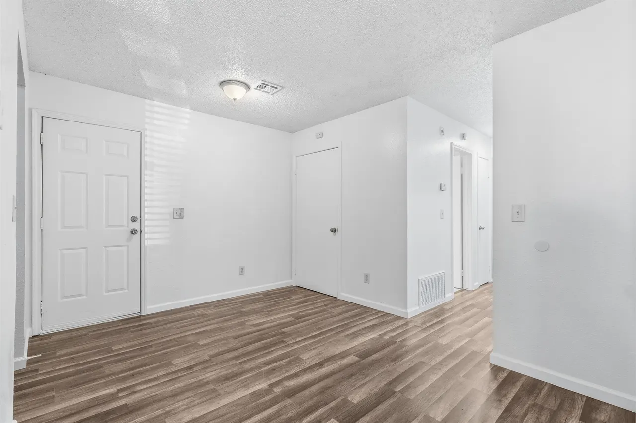 Photo 7 — 829 2nd Avenue NE, Ardmore, OK 73401