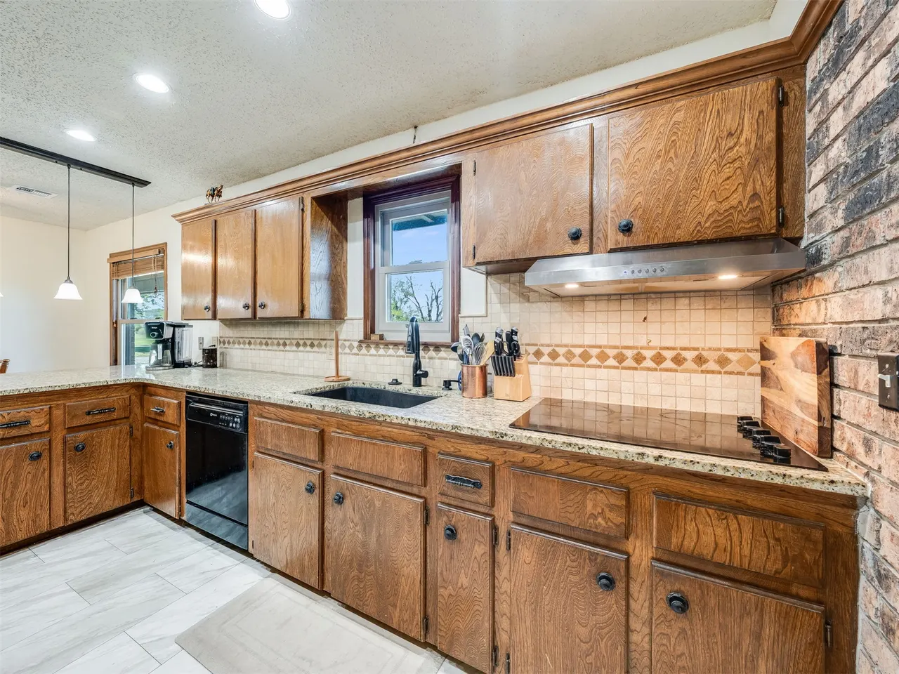 Photo 16 — 855 E Lowry Road, Claremore, OK 74017