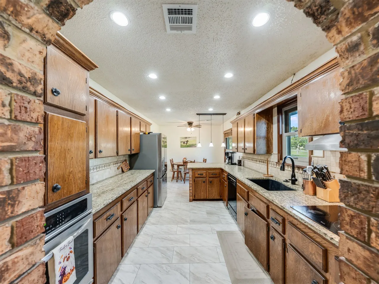 Photo 13 — 855 E Lowry Road, Claremore, OK 74017