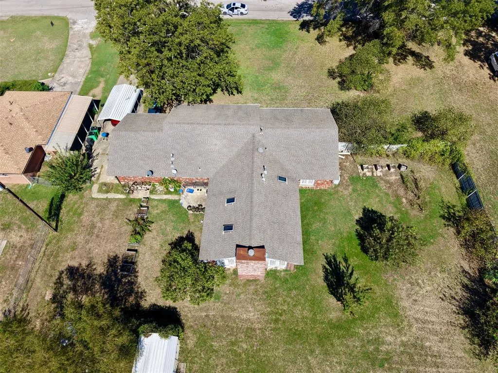 Photo 4 — 815 W Date Street, Okemah, OK 74859