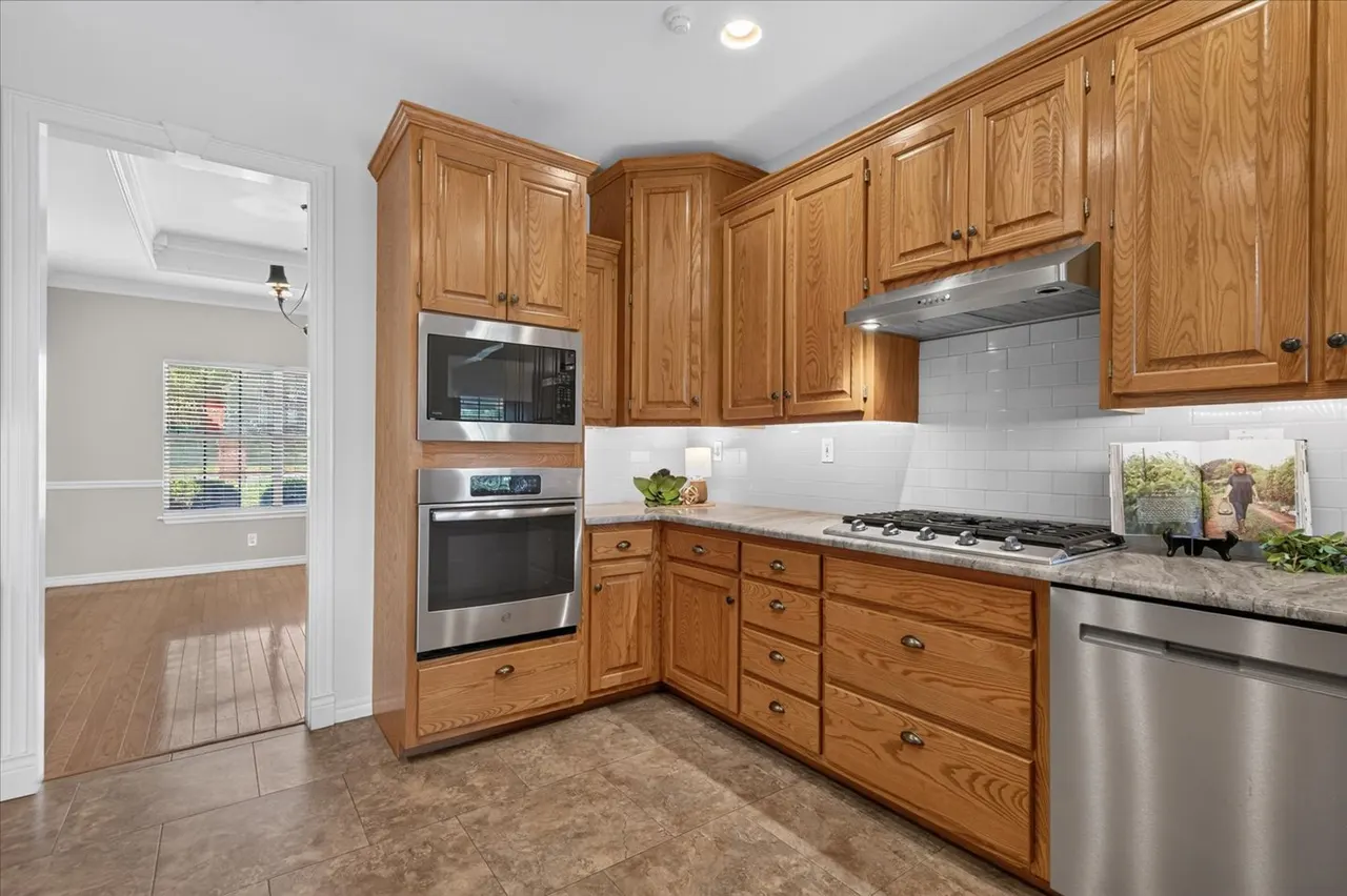Photo 9 — 2608 Roanoke Ridge Road, Bartlesville, OK 74006