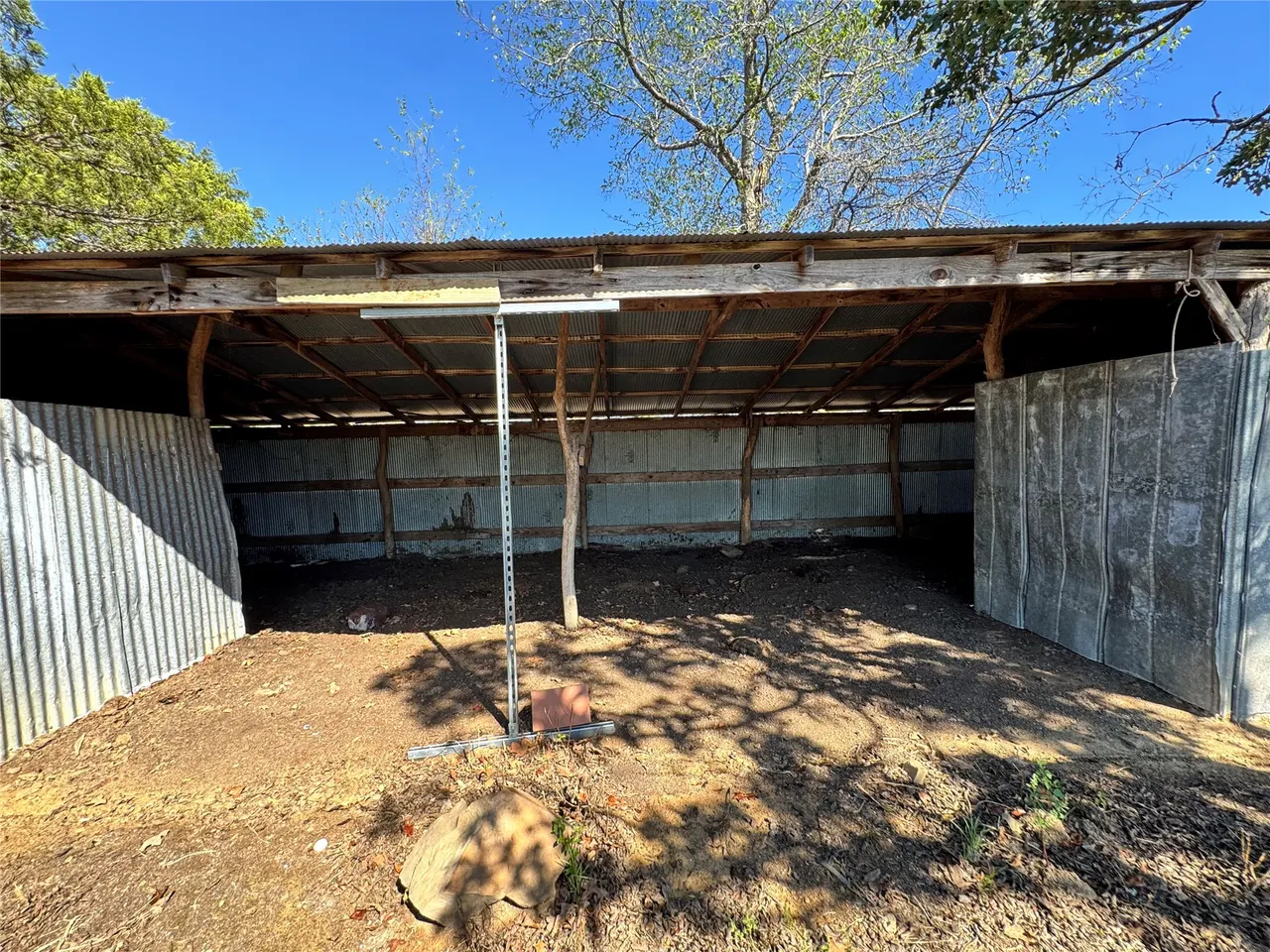 Photo 40 — 409212 E County Road 1790, Moyers, OK 74557