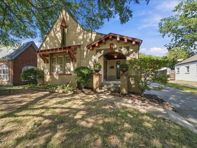 Photo 4 — 2131 E 20th Street, Tulsa, OK 74104
