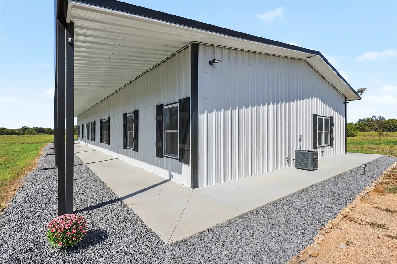 Photo 90 — 5400 W Groat Road, Hulbert, OK 74441