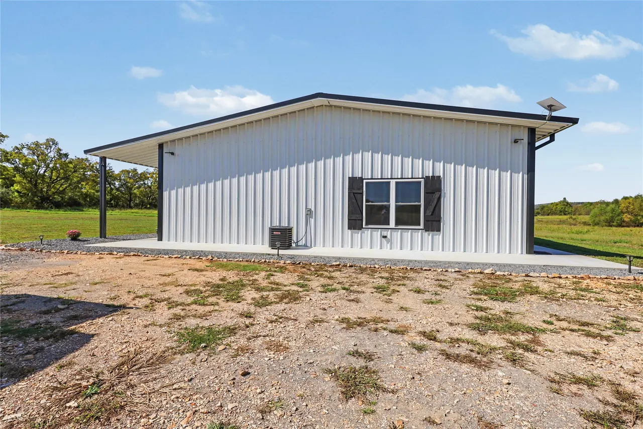 Photo 91 — 5400 W Groat Road, Hulbert, OK 74441