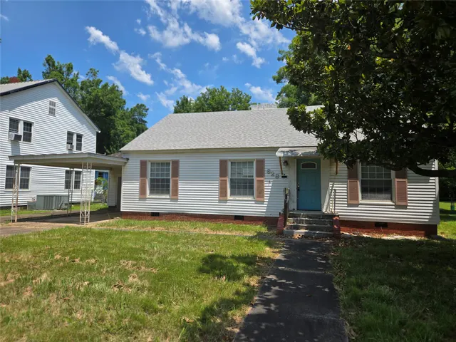 Photo 2 — 628 W Tahlequah, Vinita, OK 74301