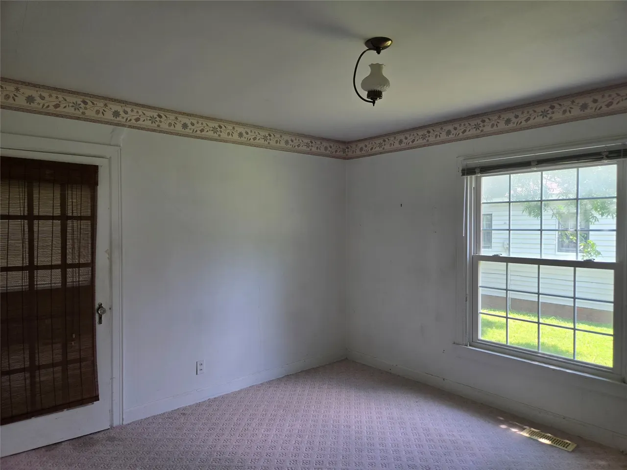 Photo 11 — 628 W Tahlequah, Vinita, OK 74301