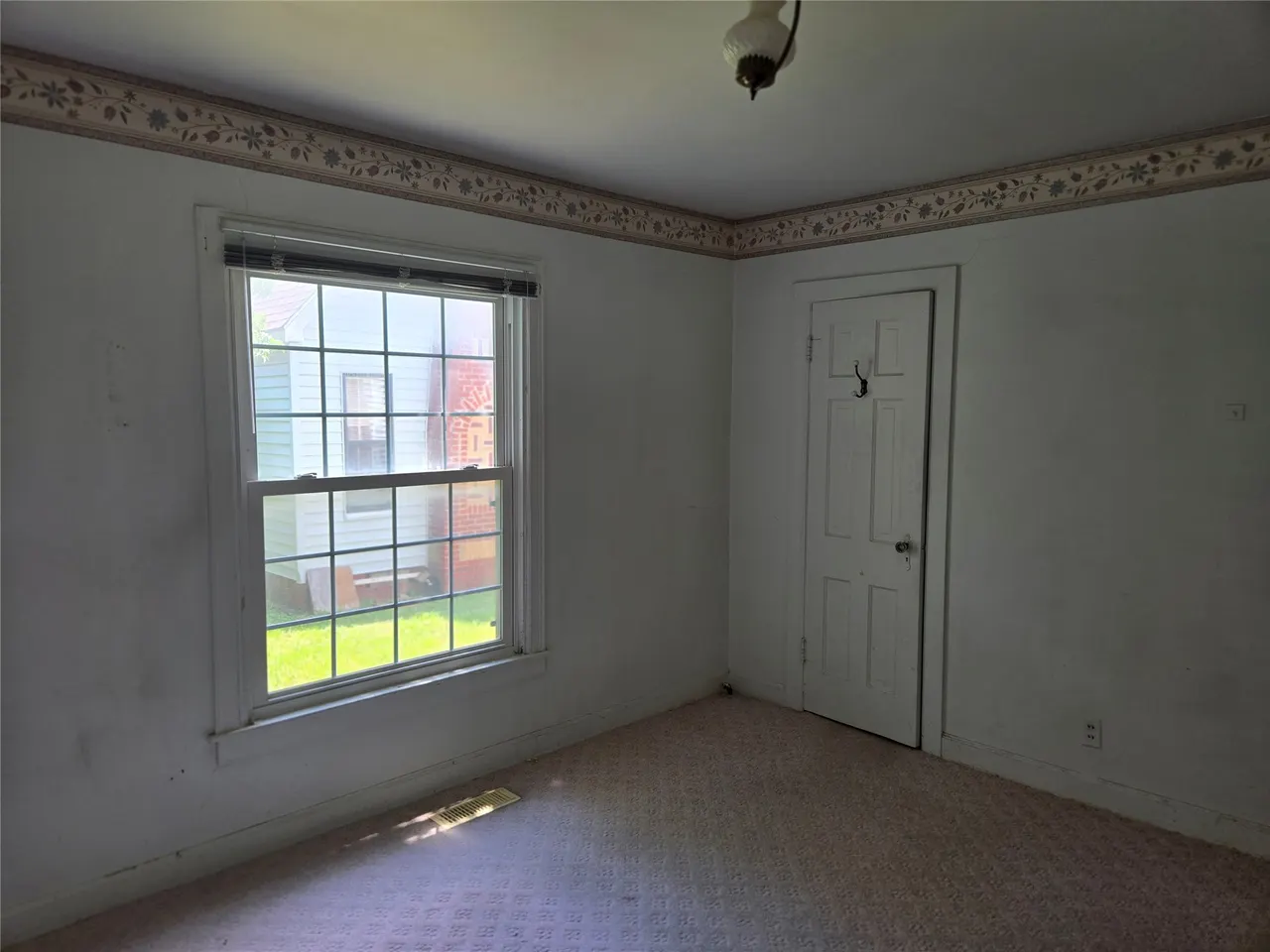 Photo 12 — 628 W Tahlequah, Vinita, OK 74301