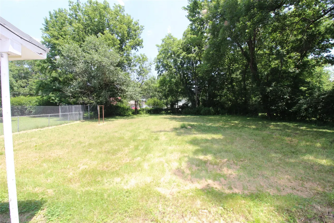 Photo 44 — 628 W Tahlequah, Vinita, OK 74301