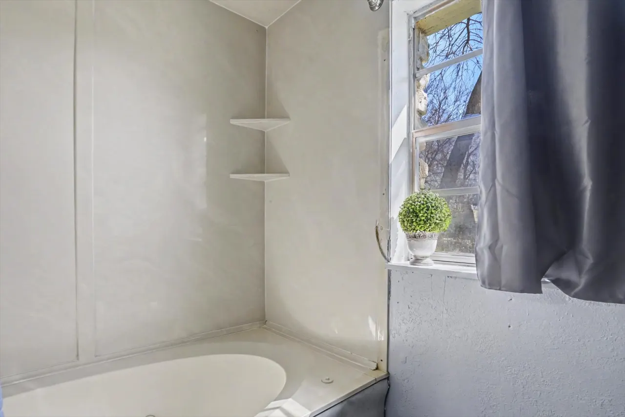 Photo 14 — 1169 N Atlanta Place, Tulsa, OK 74110