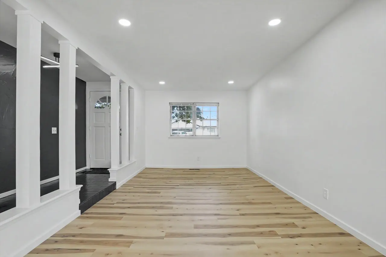 Photo 9 — 9920 E 28th Place, Tulsa, OK 74129