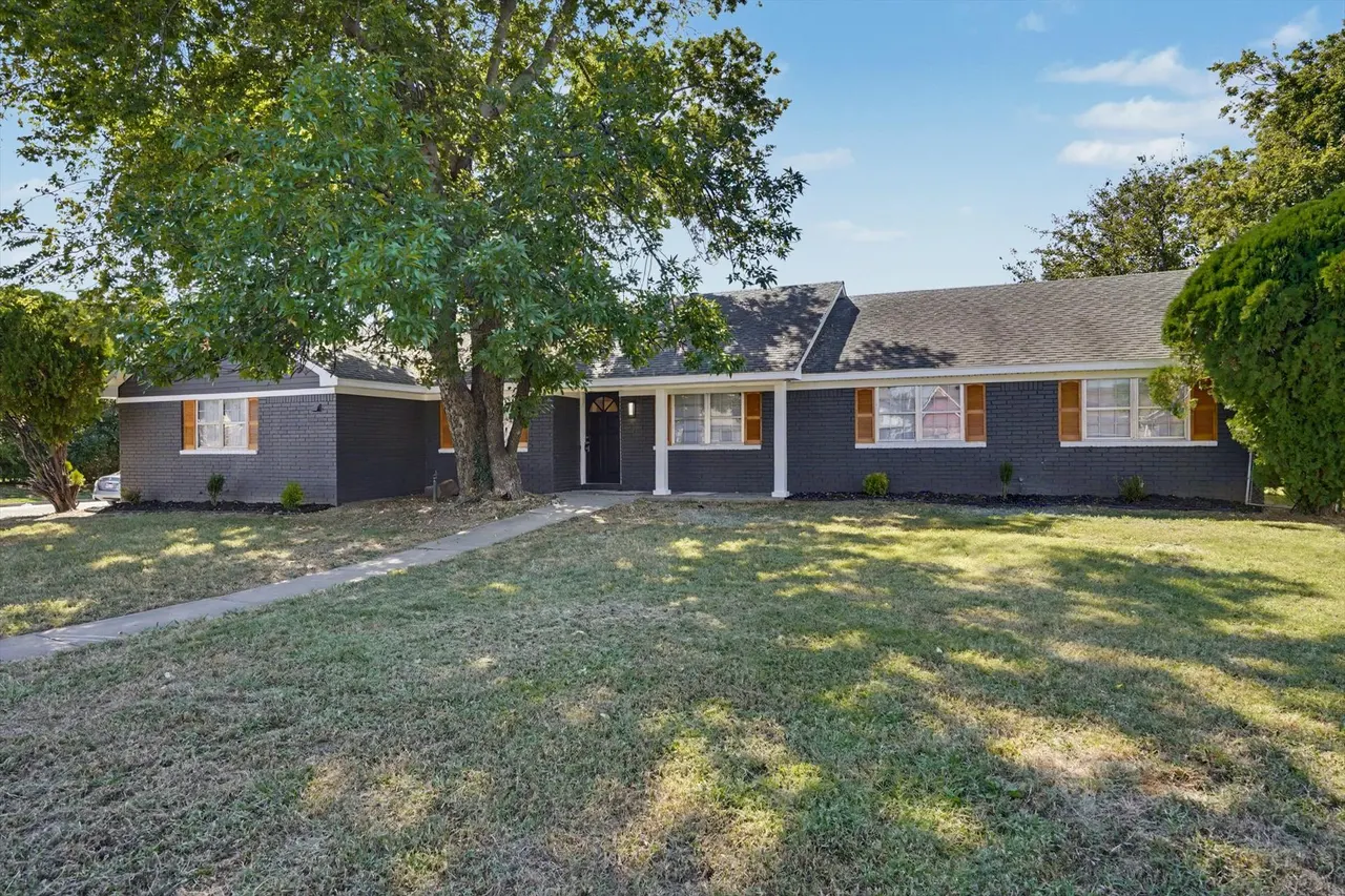 Photo 2 — 9920 E 28th Place, Tulsa, OK 74129