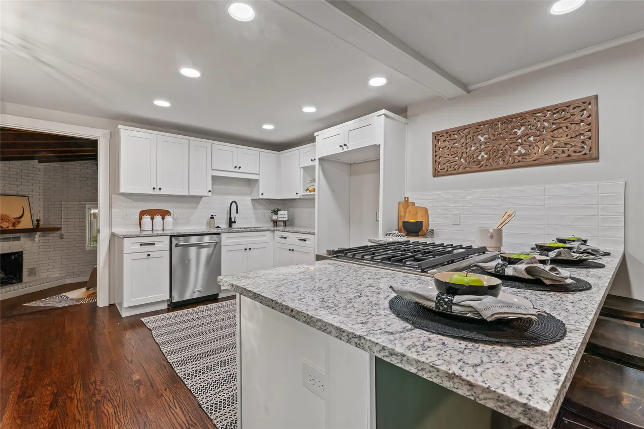 Photo 7 — 2225 E 12TH PL Place, Tulsa, OK 74104