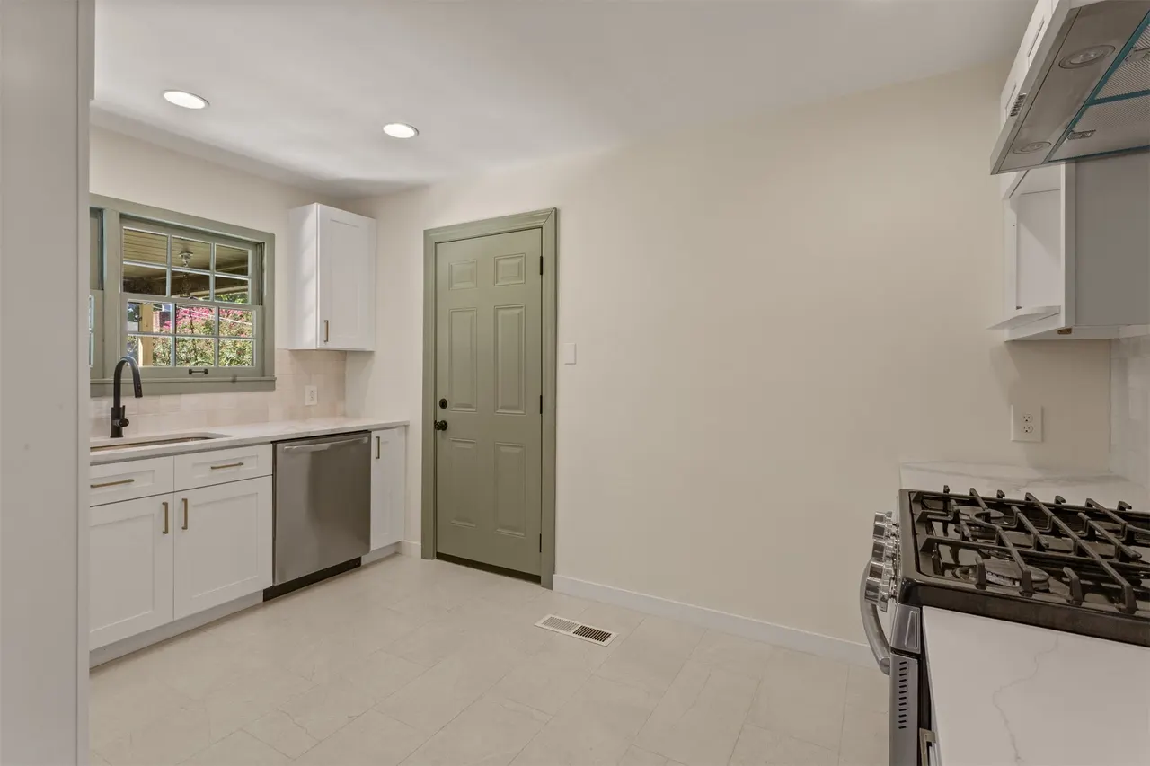 Photo 19 — 1610 E 41ST Street, Tulsa, OK 74105
