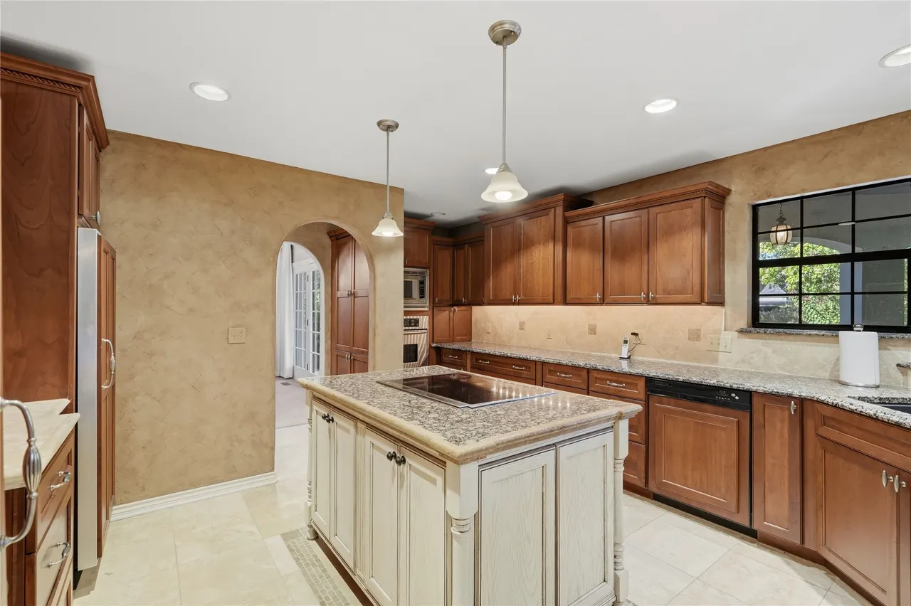 Photo 16 — 5816 S Knoxville Avenue, Tulsa, OK 74135