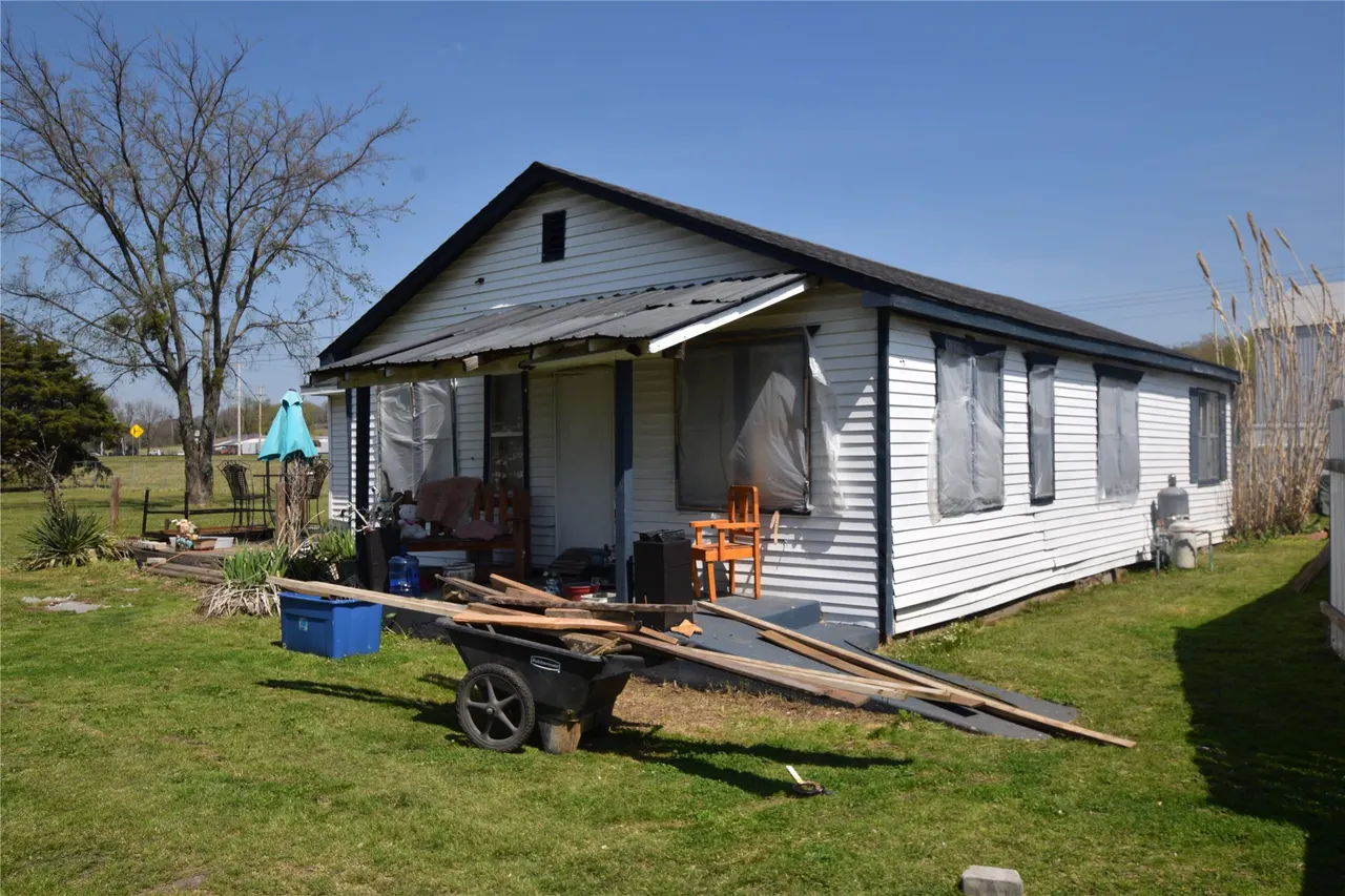 Photo 29 — 1 W Pine Street, Stilwell, OK 74960