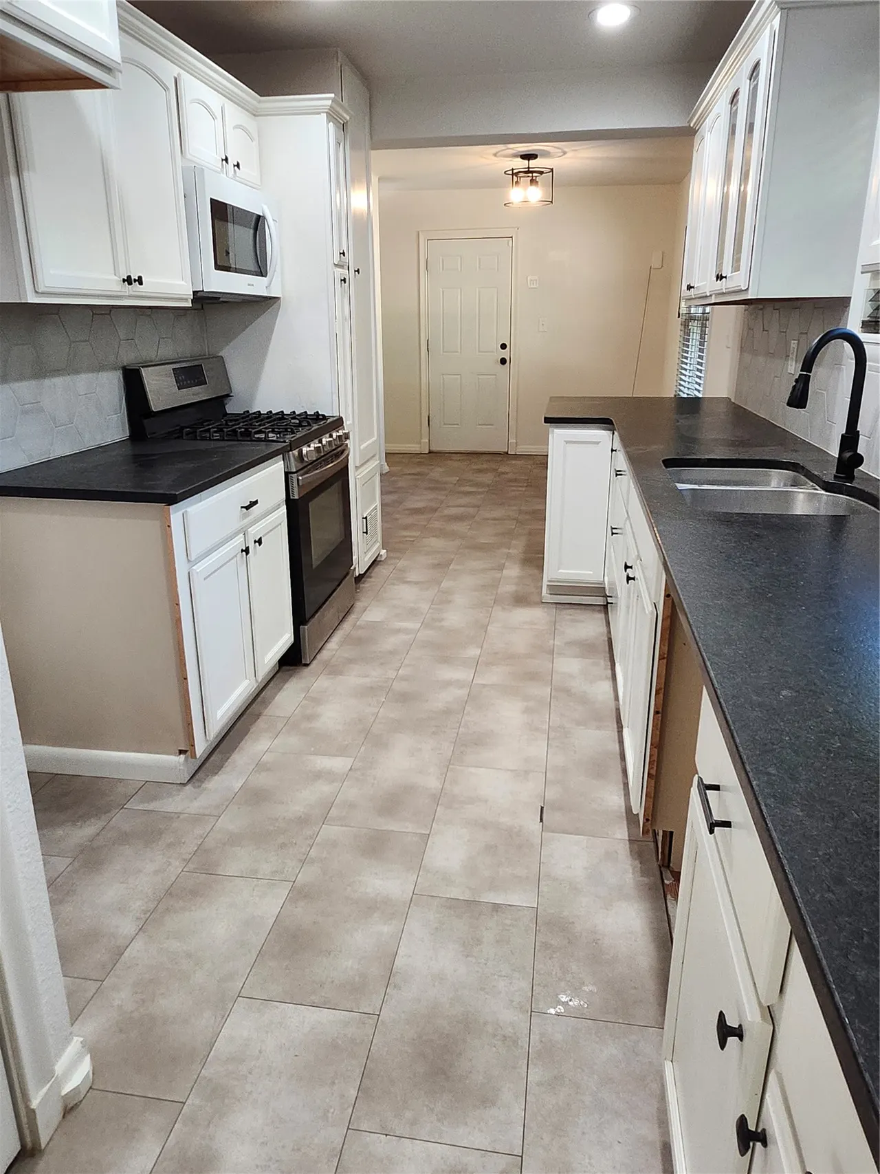 Photo 6 — 2033 Haskell Boulevard, Muskogee, OK 74403
