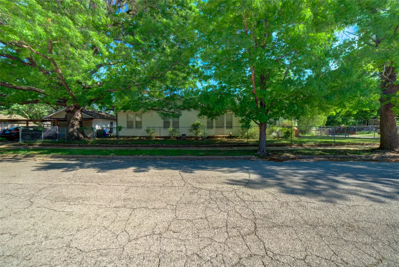 Photo 2 — 368 S Zunis Avenue, Tulsa, OK 74104