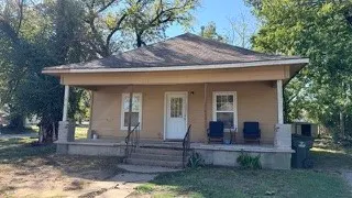 Front exterior — 302 N 11th Street, Collinsville, OK 74021