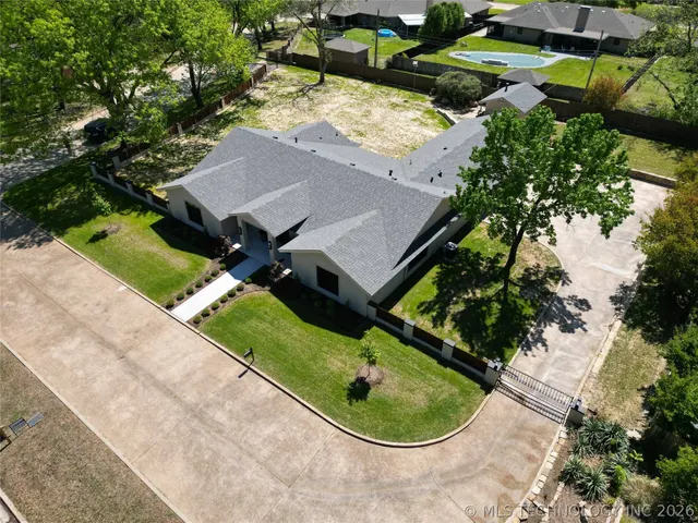 Photo 5 — 2200 Cloverleaf Place, Ardmore, OK 73401